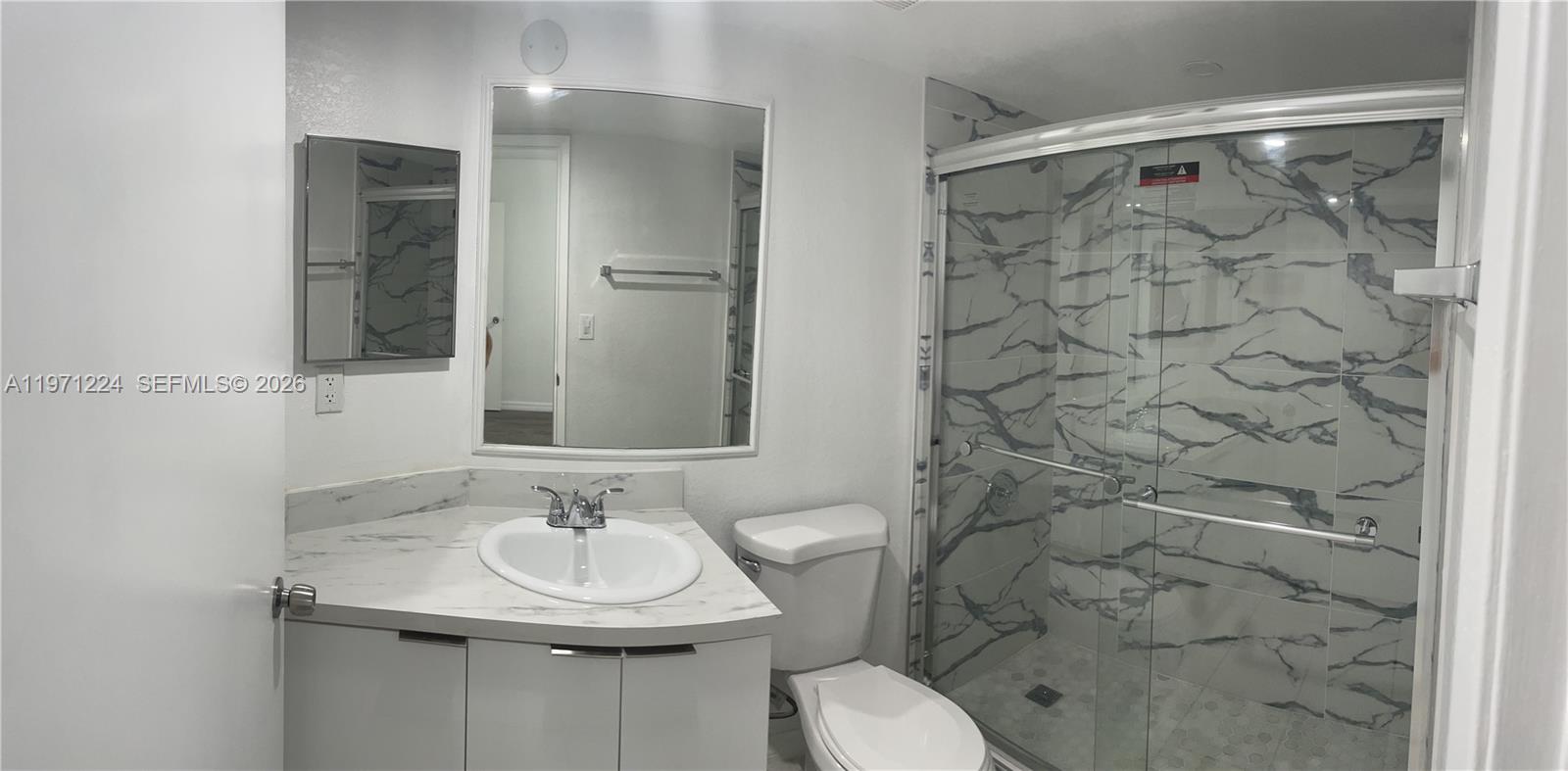 LAS BRISAS@ COUNTRY CLUB - Residential