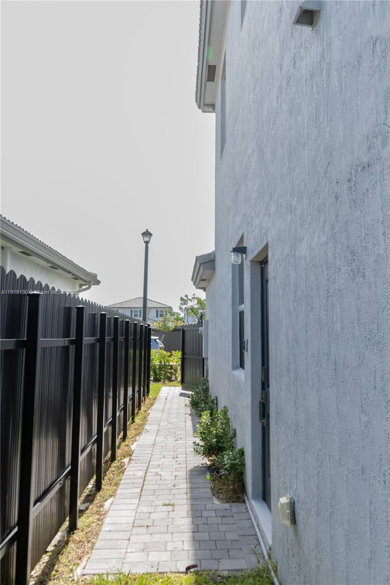 16144 SW 148th Pl 16144