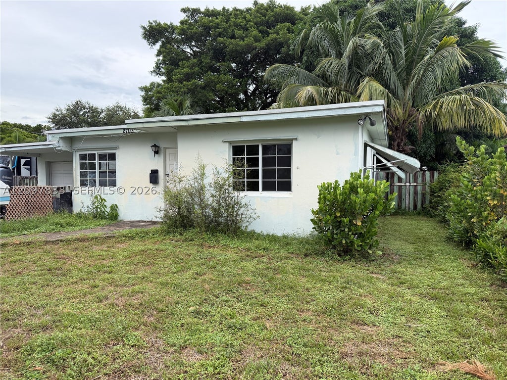Photo of 2703 Hayes St, Hollywood, FL 33020 (MLS # A12097833)