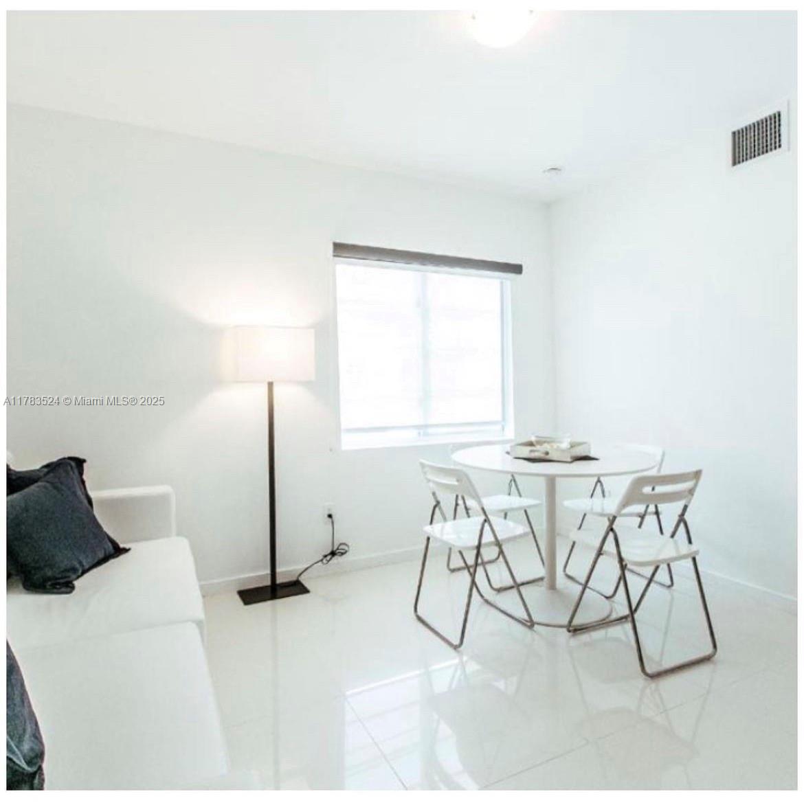 EVA CONDO - Residential