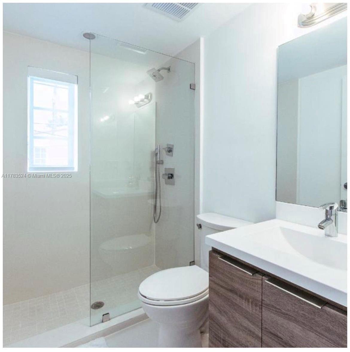 EVA CONDO - Residential