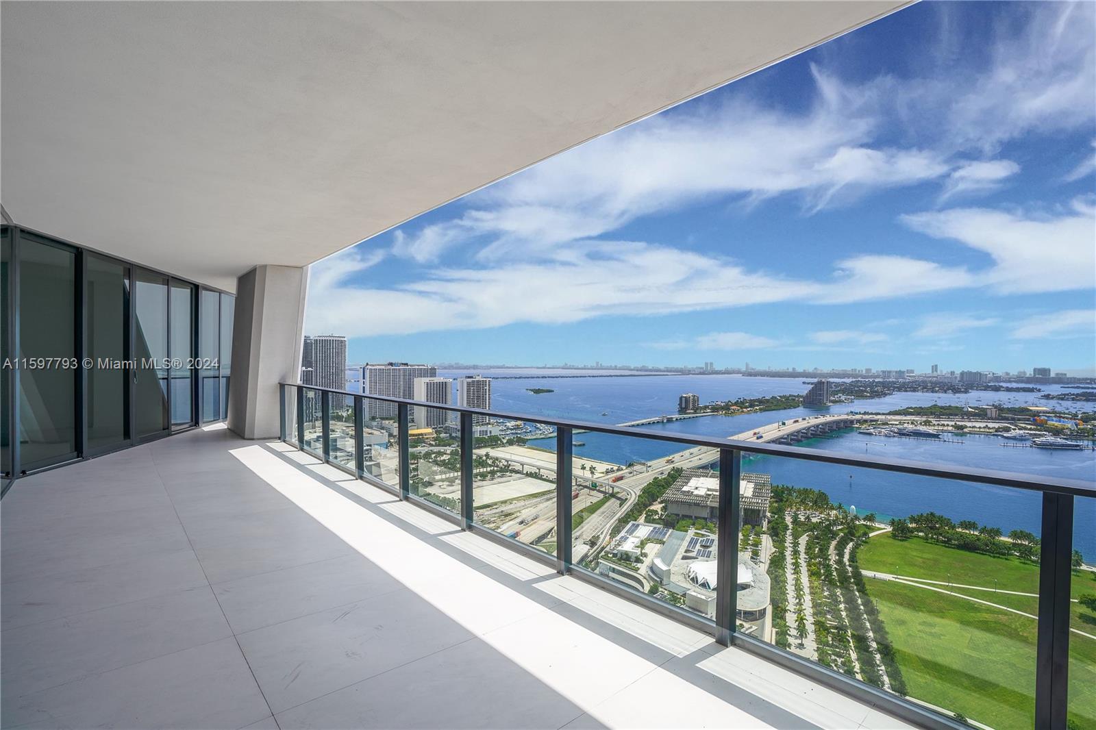 ONE THOUSAND MUSEUM CONDO - Residential