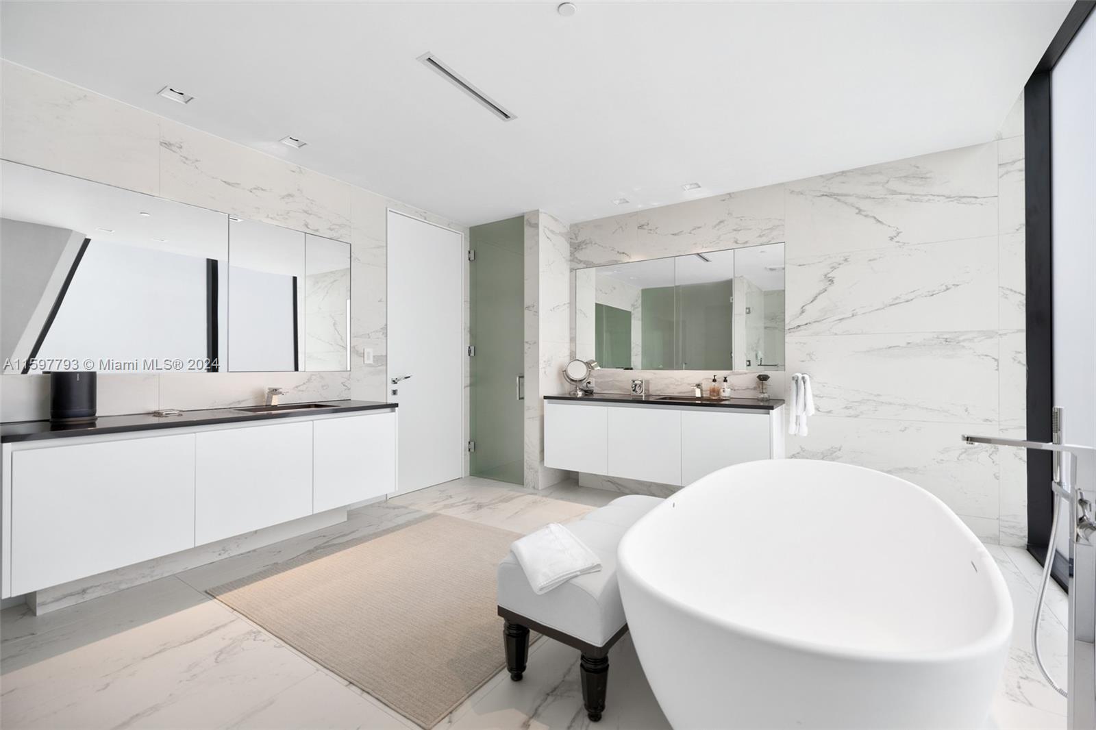 ONE THOUSAND MUSEUM CONDO - Residential