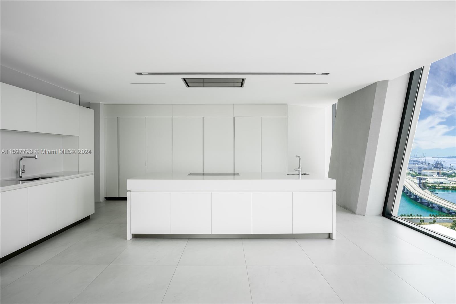ONE THOUSAND MUSEUM CONDO - Residential