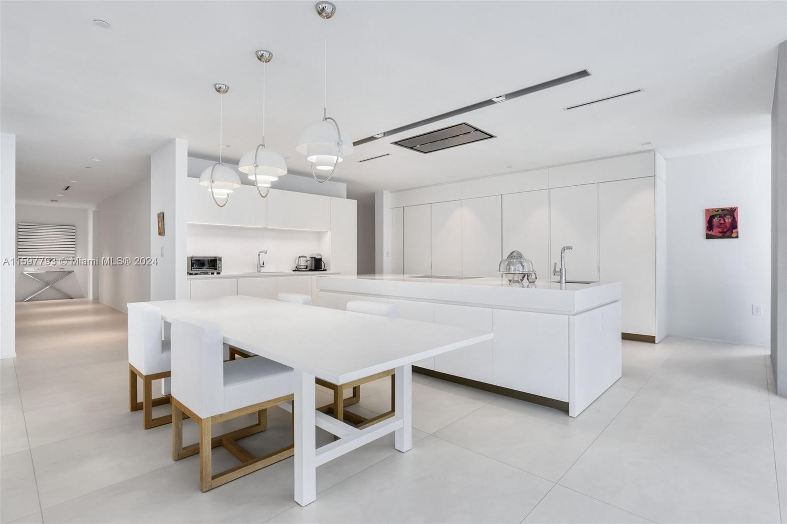 ONE THOUSAND MUSEUM CONDO - Residential