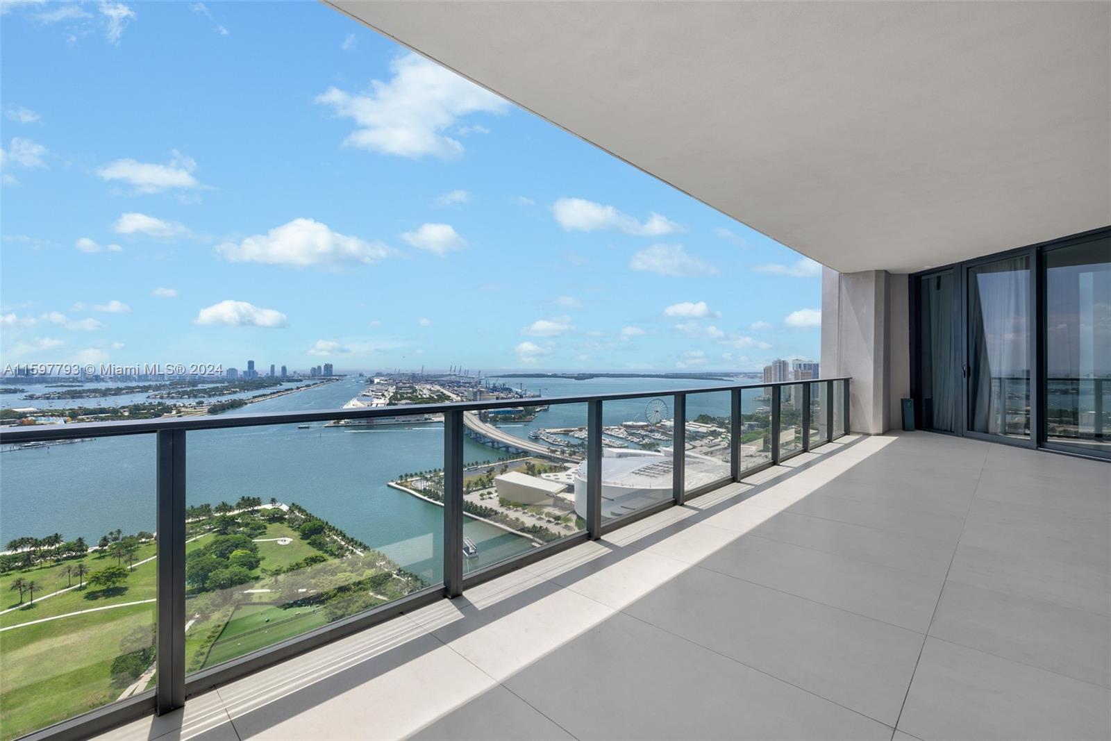 ONE THOUSAND MUSEUM CONDO - Residential