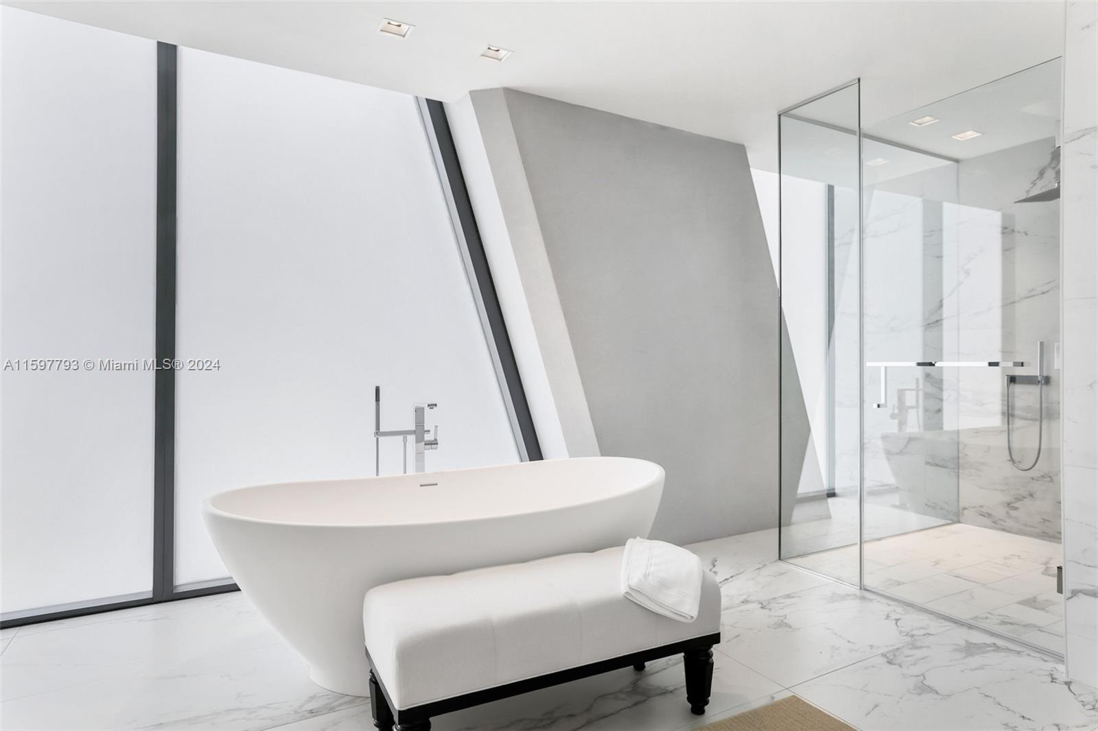 ONE THOUSAND MUSEUM CONDO - Residential