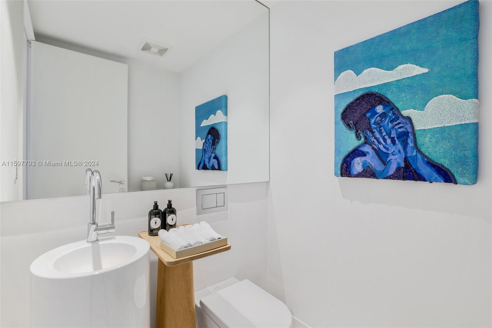 ONE THOUSAND MUSEUM CONDO - Residential