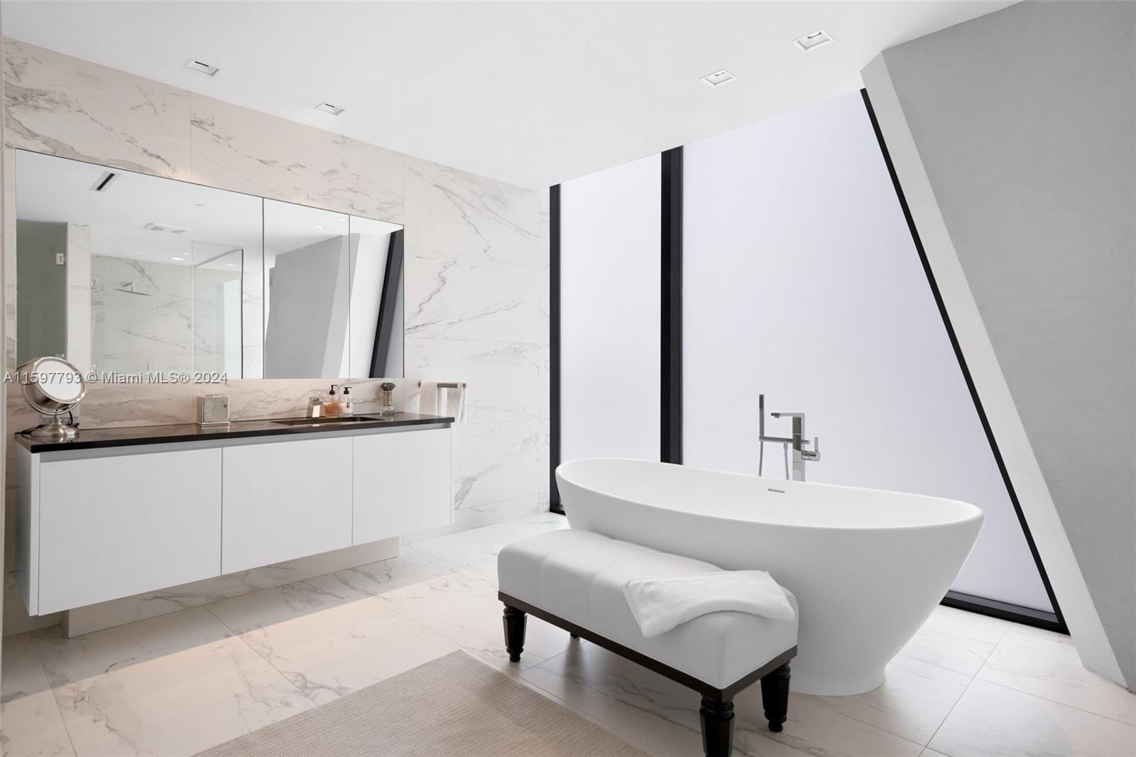ONE THOUSAND MUSEUM CONDO - Residential