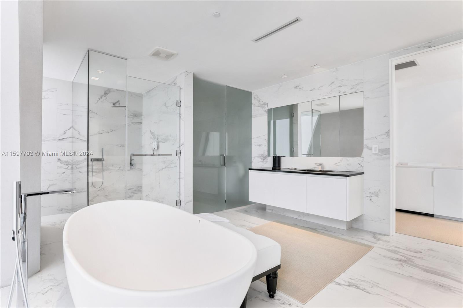 ONE THOUSAND MUSEUM CONDO - Residential