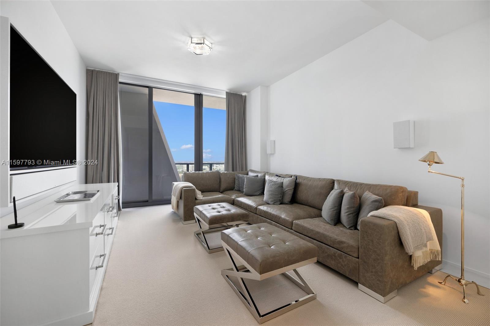 ONE THOUSAND MUSEUM CONDO - Residential