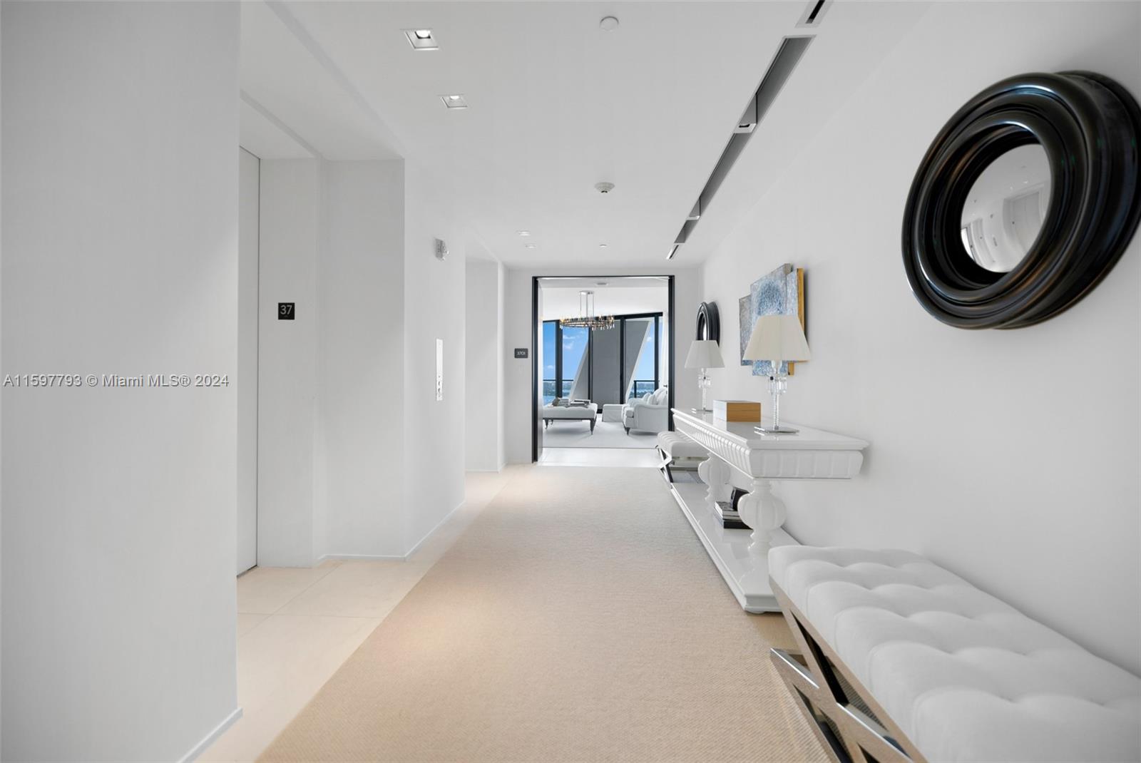 ONE THOUSAND MUSEUM CONDO - Residential