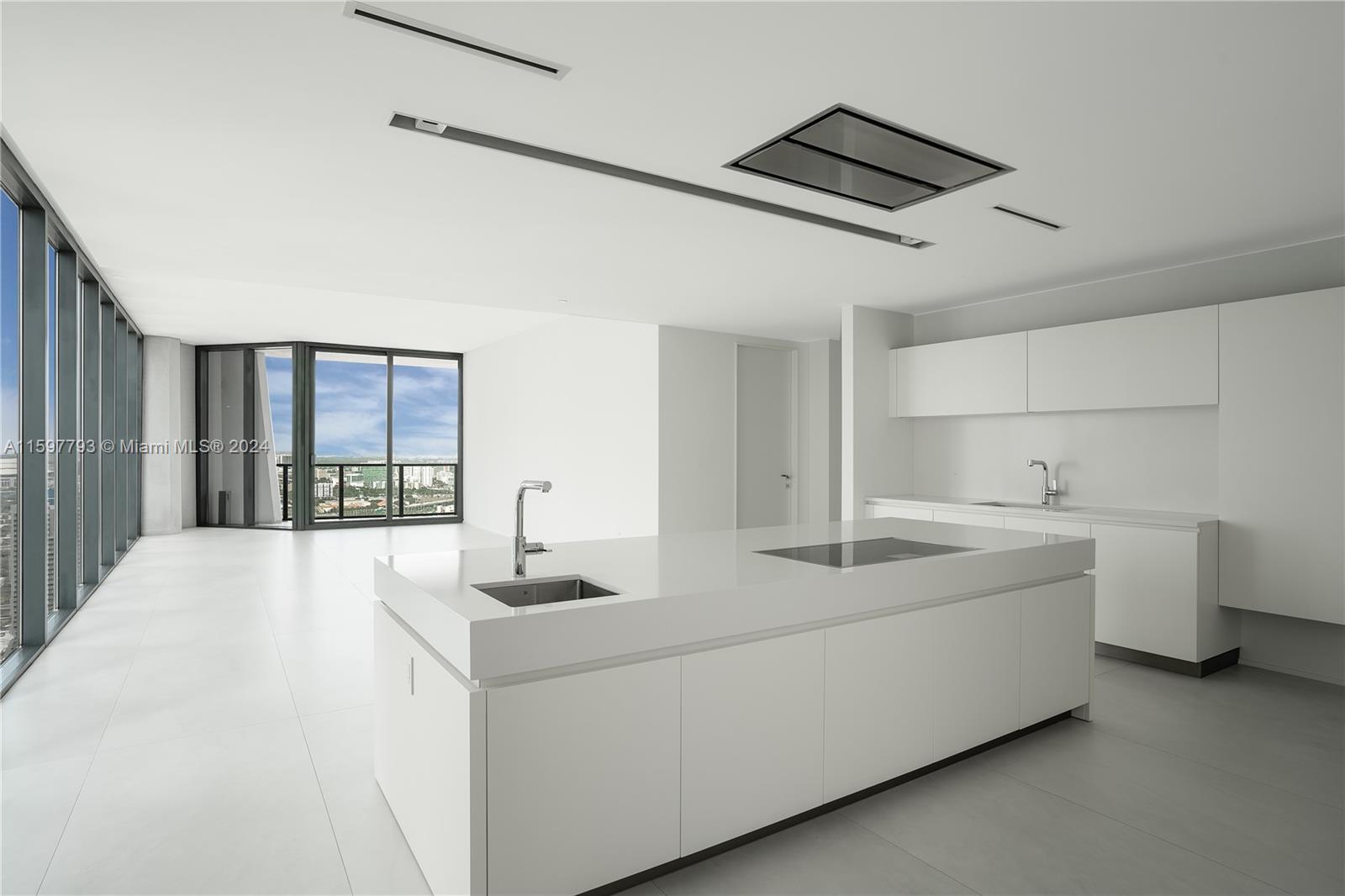 ONE THOUSAND MUSEUM CONDO - Residential