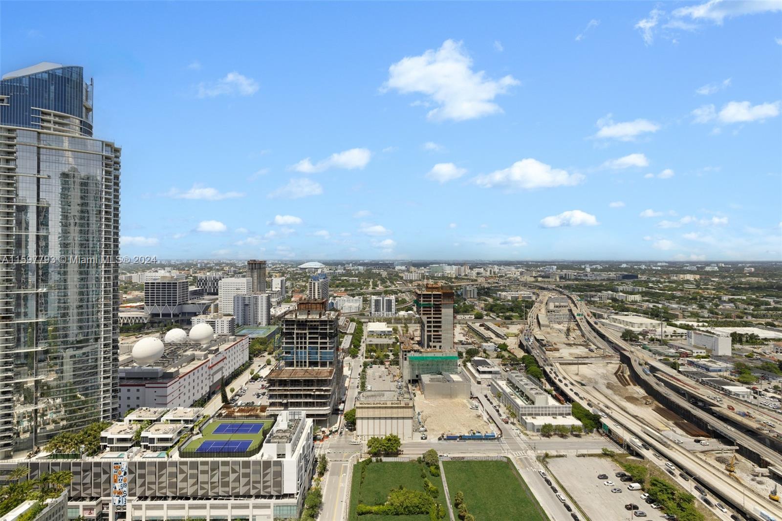 ONE THOUSAND MUSEUM CONDO - Residential