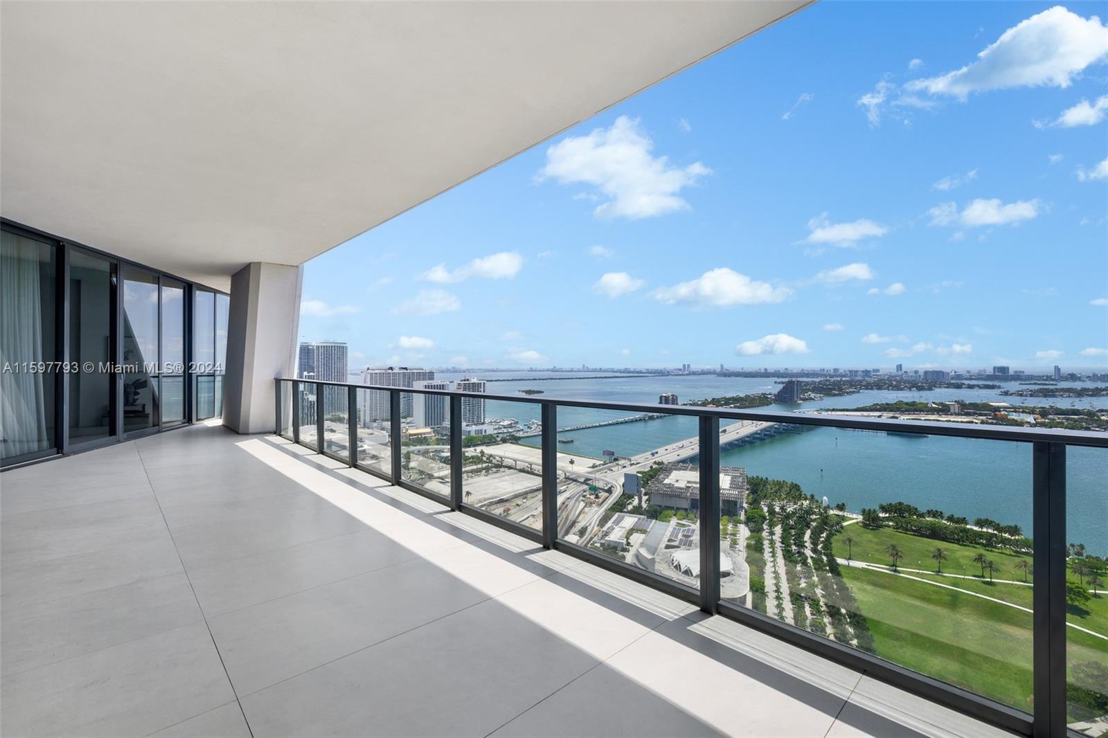 ONE THOUSAND MUSEUM CONDO - Residential