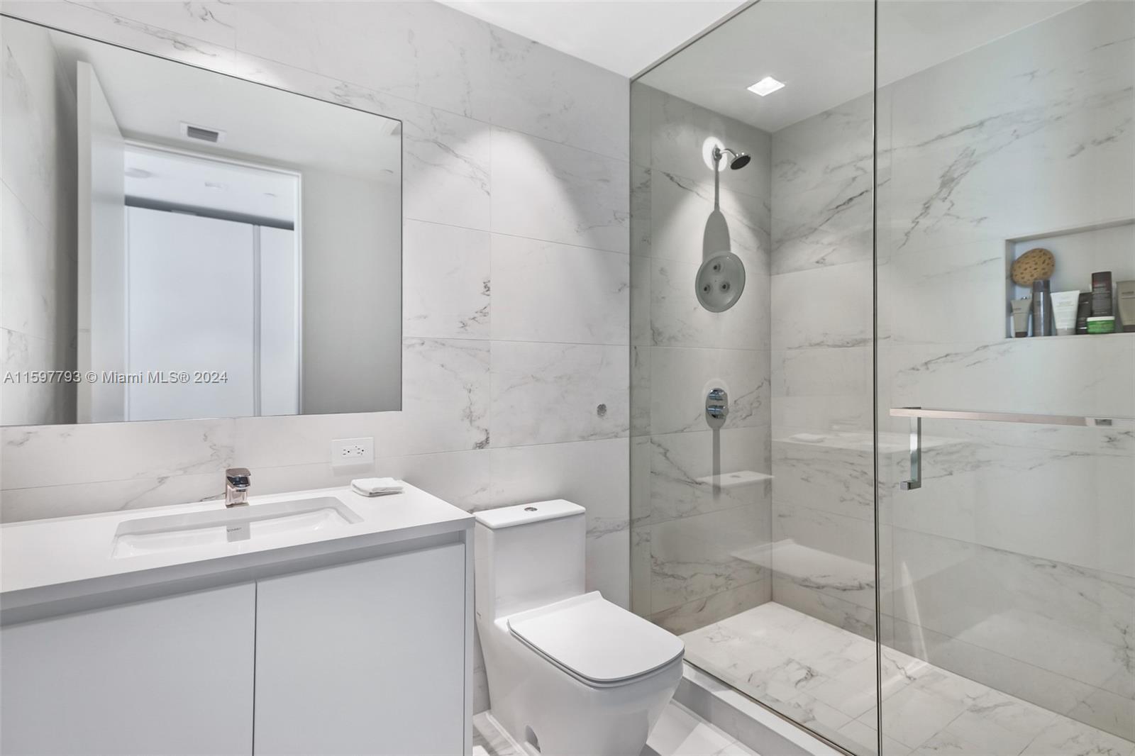 ONE THOUSAND MUSEUM CONDO - Residential