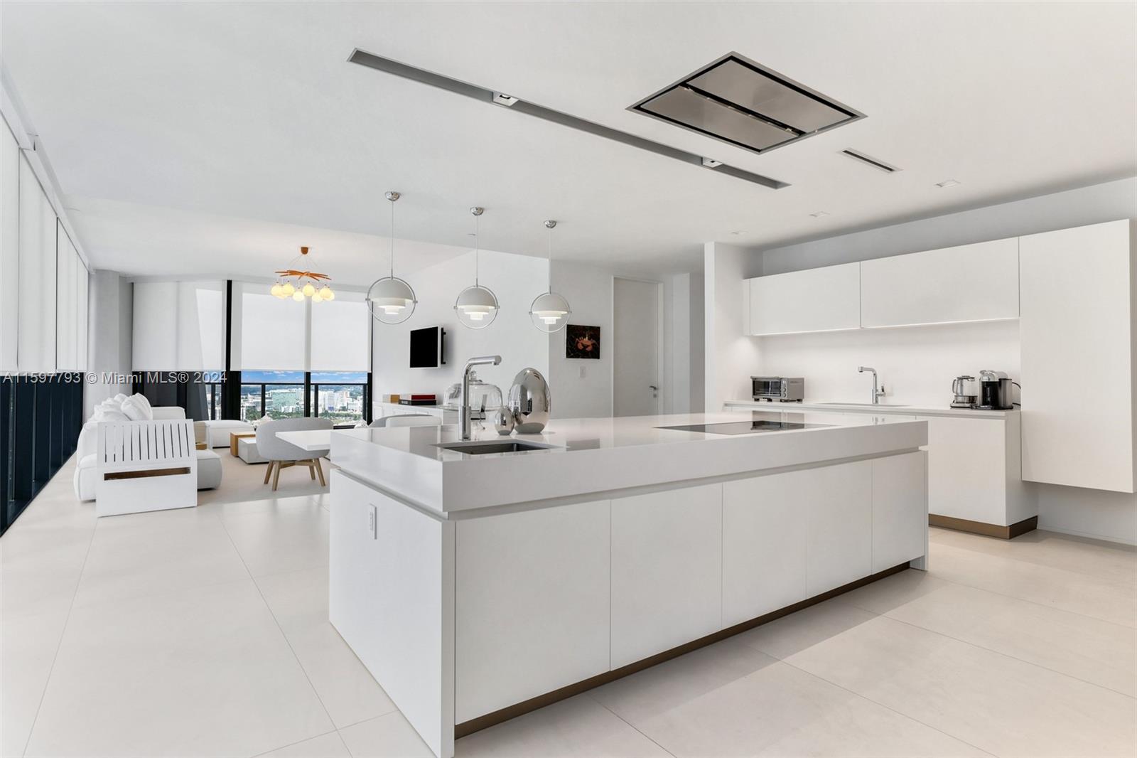 ONE THOUSAND MUSEUM CONDO - Residential