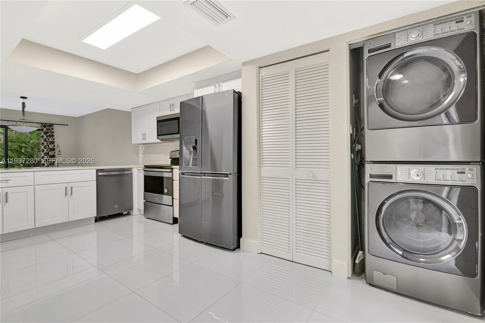 WINDWOOD UNIT I - Residential