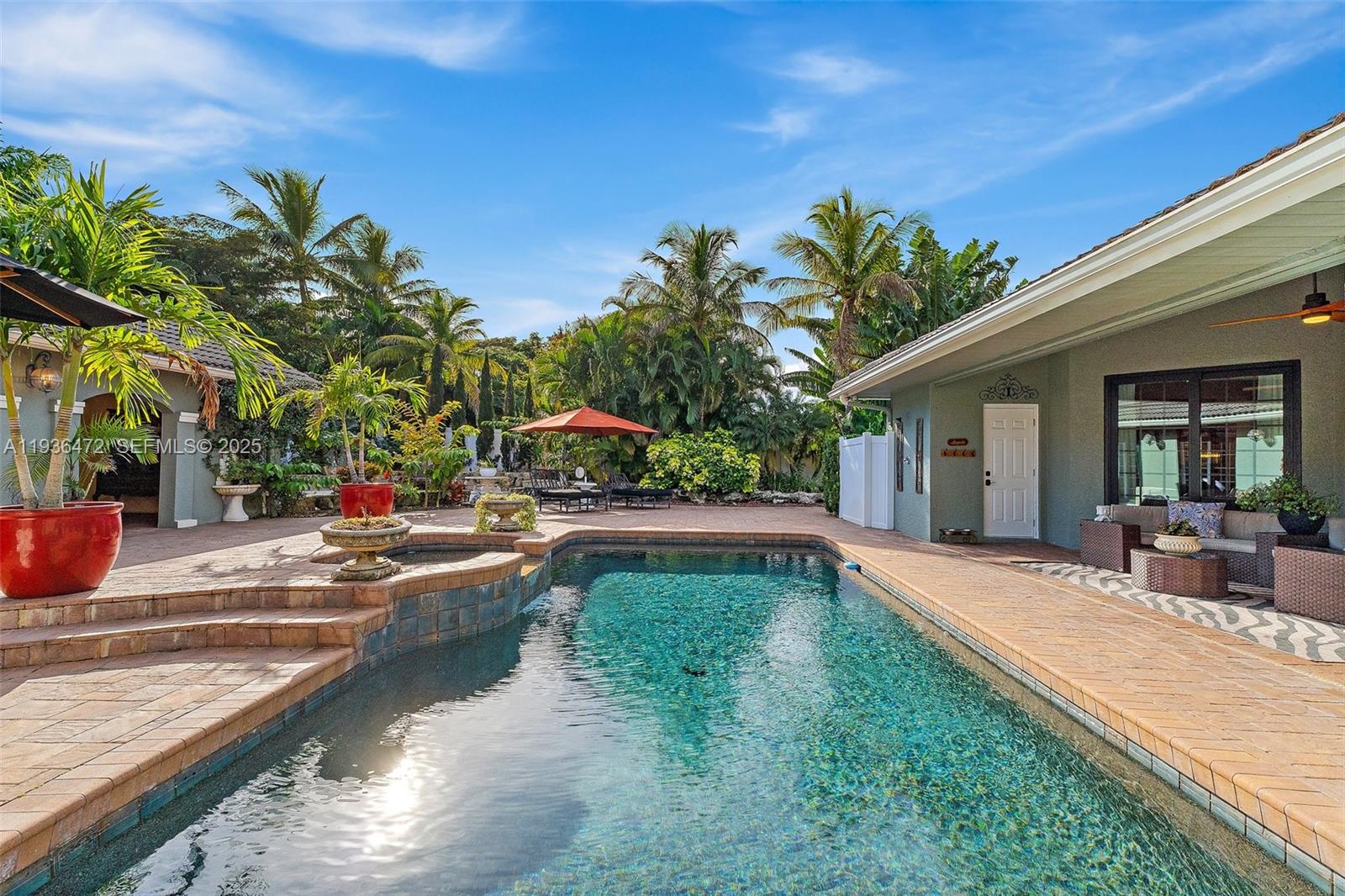 4803 SW Lake Grove Cir