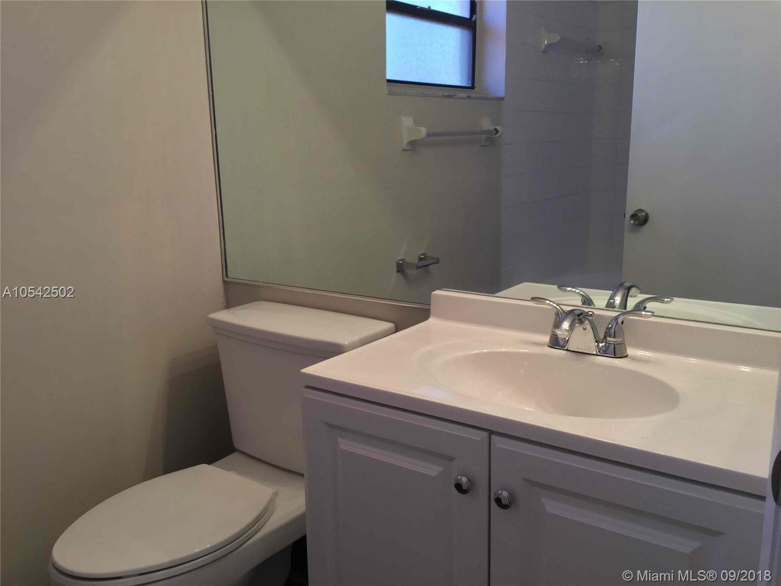 THE MOORS TOWNHOUSES - Residential Lease