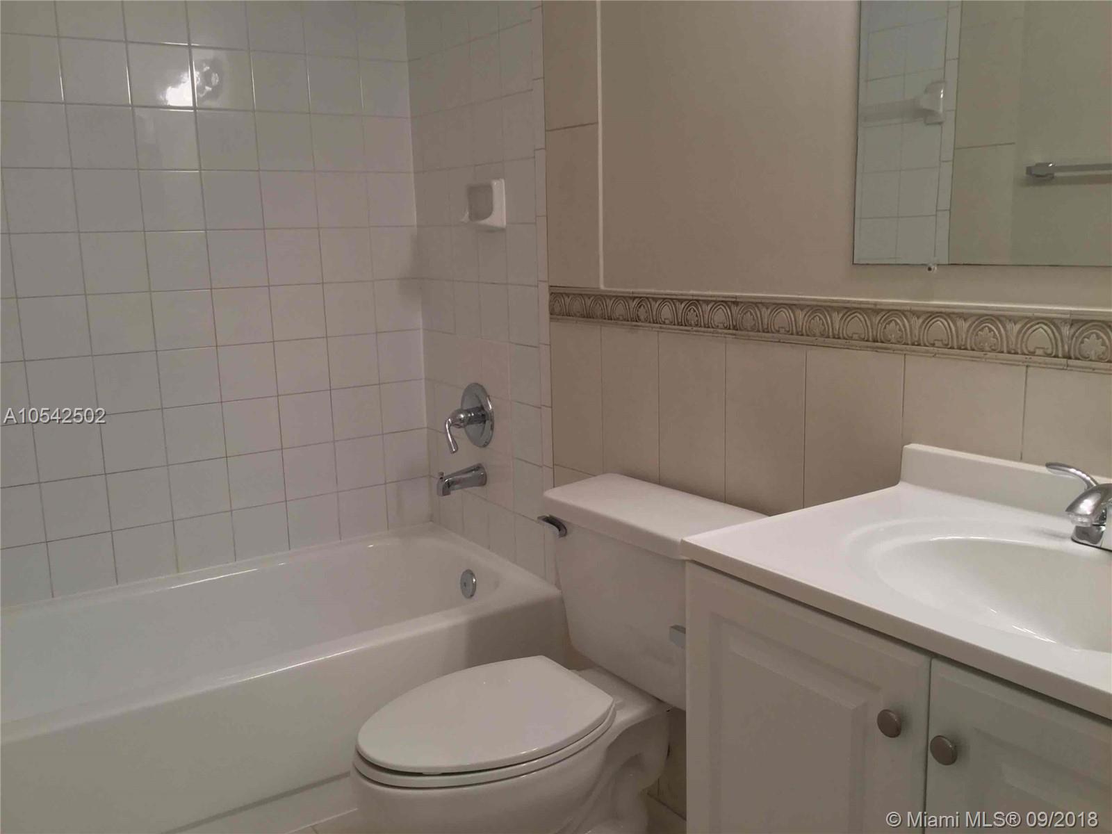 THE MOORS TOWNHOUSES - Residential Lease