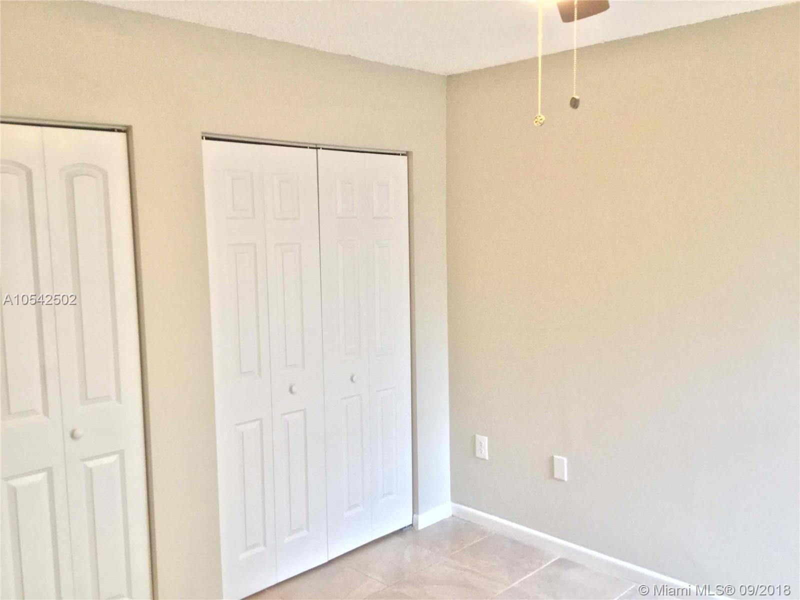 THE MOORS TOWNHOUSES - Residential Lease