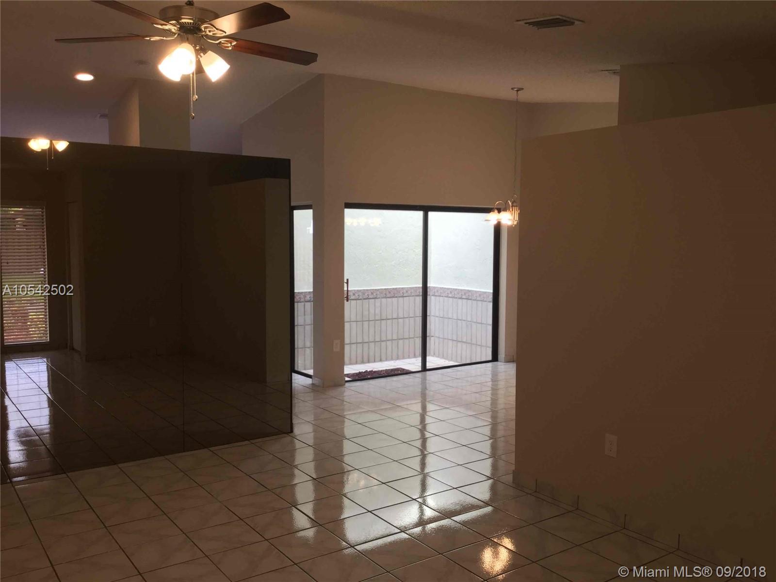 THE MOORS TOWNHOUSES - Residential Lease