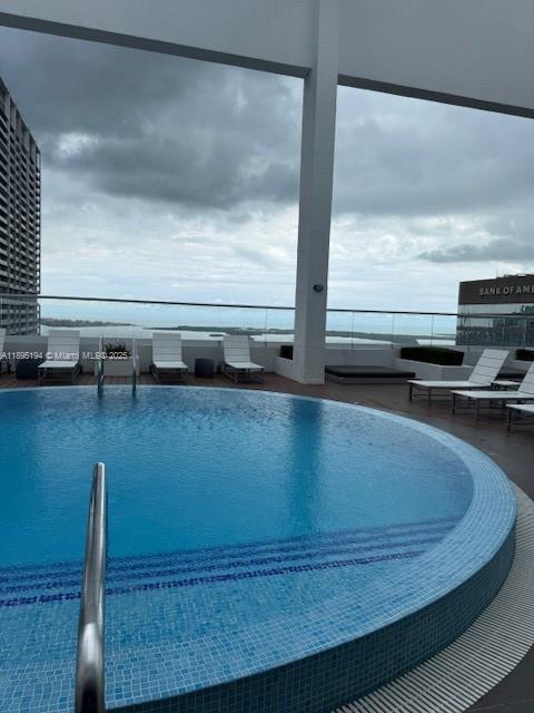 500 BRICKELL EAST CONDO - Residential