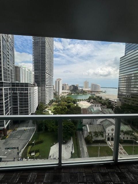 500 BRICKELL EAST CONDO - Residential