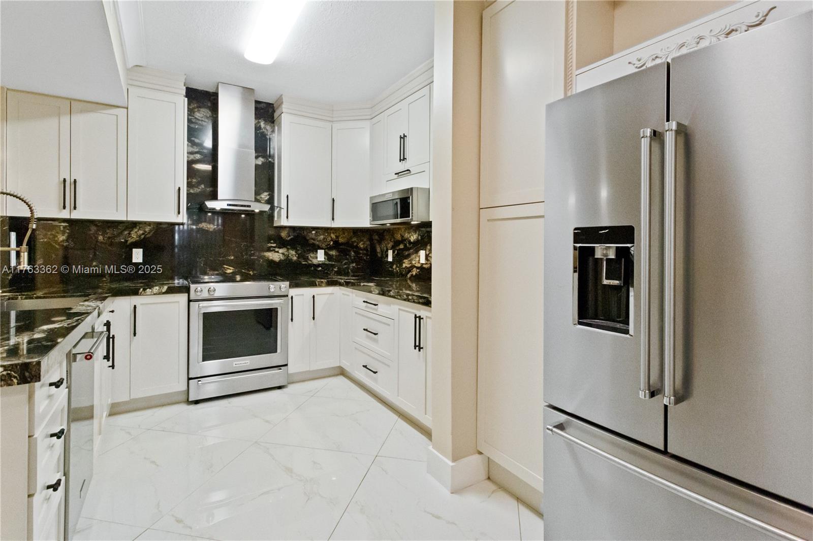 Property for Sale at 402 Sw 158th Ter 101, Pembroke Pines, Miami-Dade County, Florida - Bedrooms: 3 
Bathrooms: 2  - $450,000