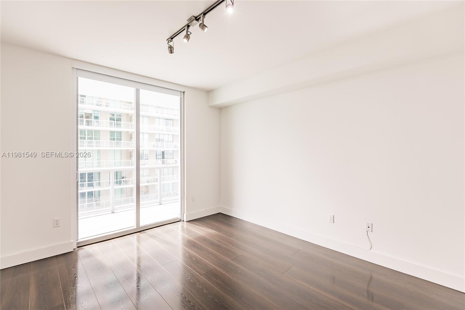 THE AXIS ON BRICKELL II C - Residential