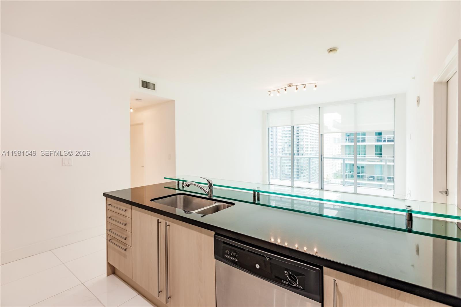 THE AXIS ON BRICKELL II C - Residential