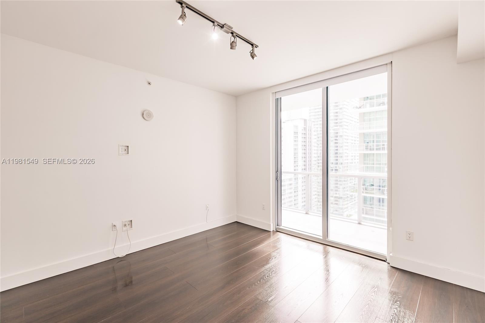 THE AXIS ON BRICKELL II C - Residential