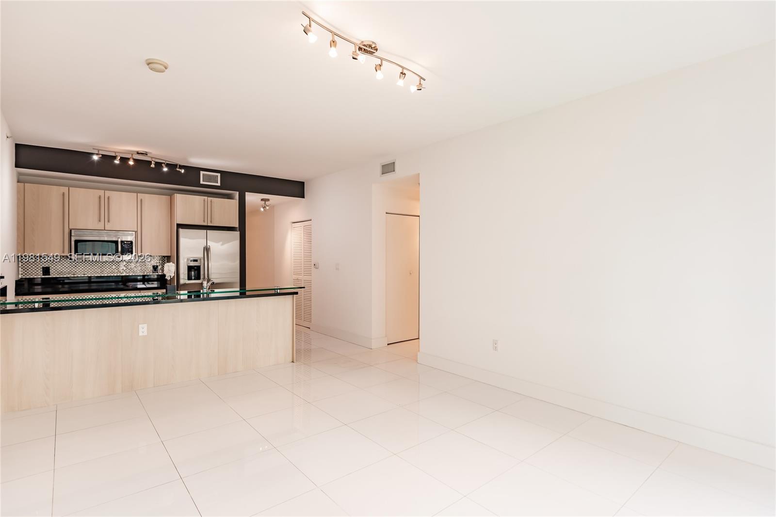 THE AXIS ON BRICKELL II C - Residential