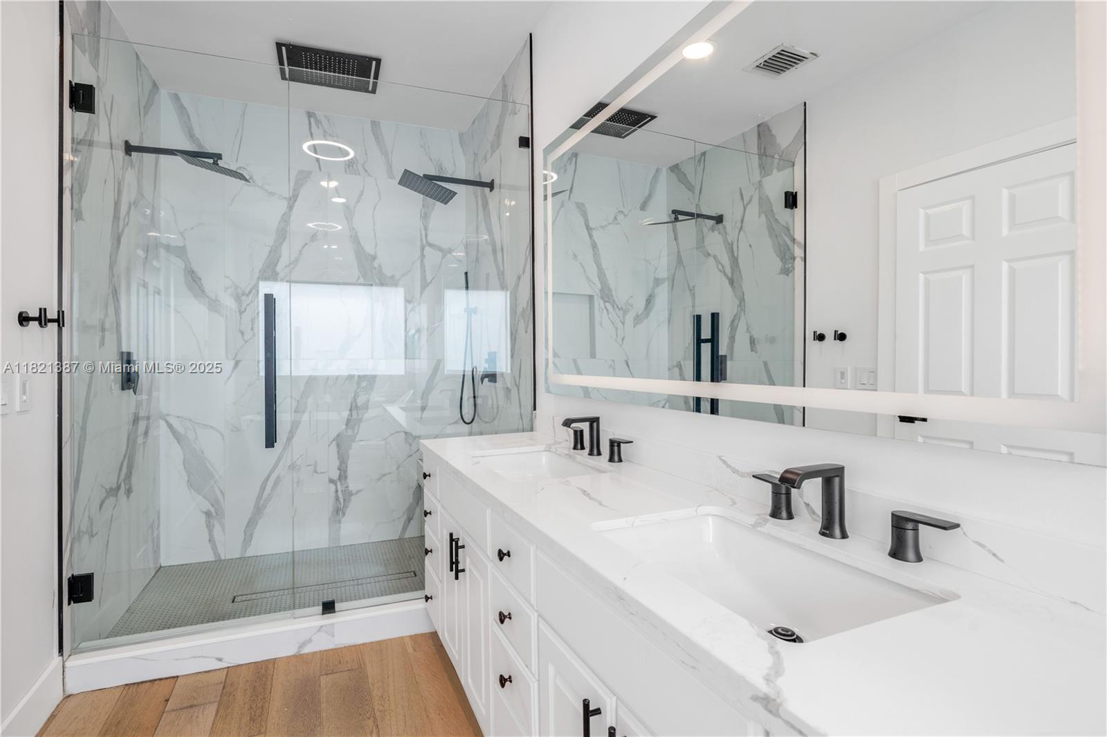 NORTH BAY ISLAND - Residential