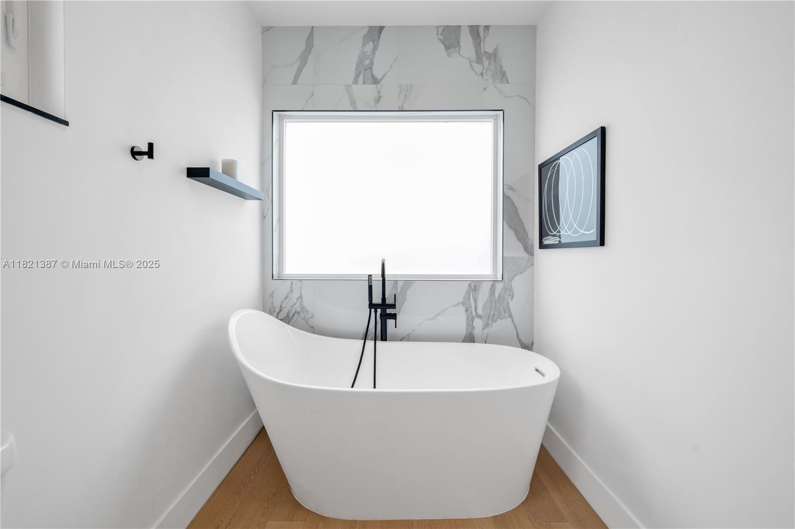 NORTH BAY ISLAND - Residential