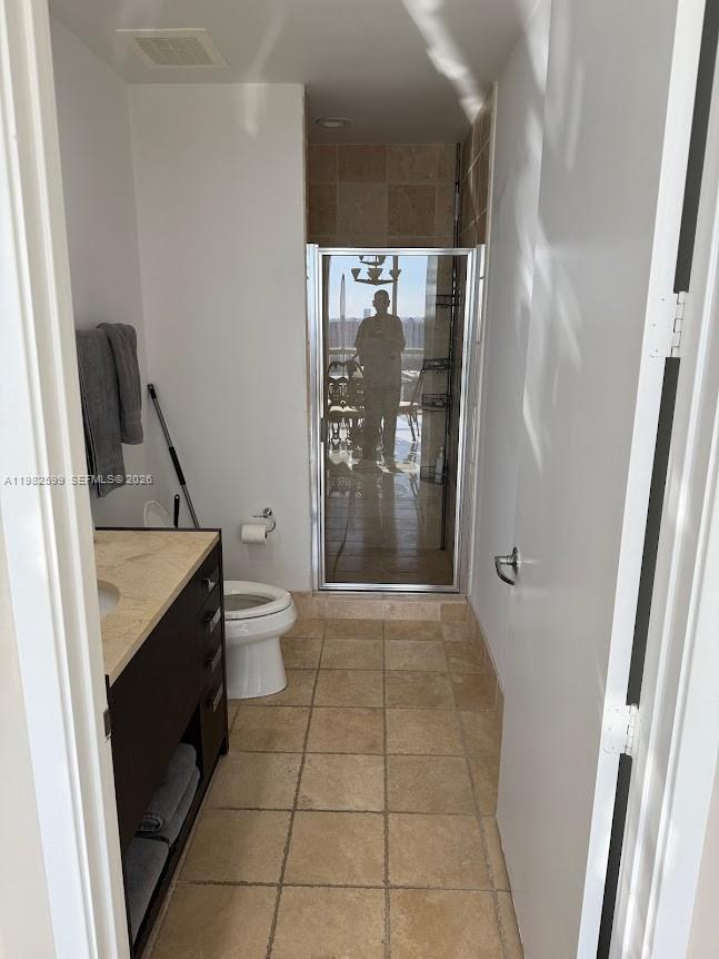 TRUMP ROYALE CONDO - Residential Lease