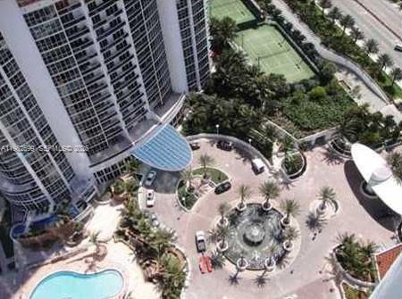 TRUMP ROYALE CONDO - Residential Lease