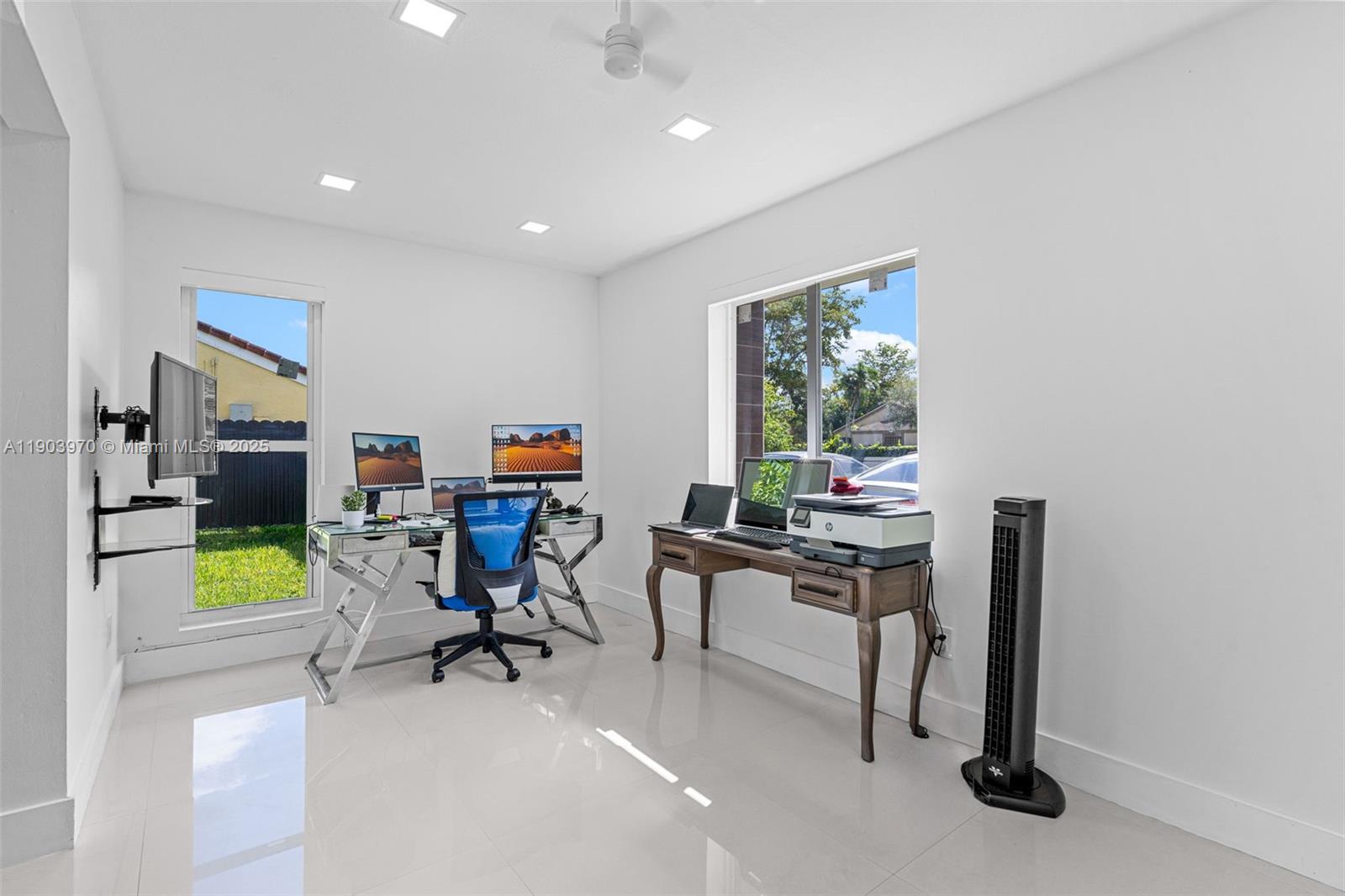 WEITZER SHAUNA MEADOWS SE - Residential