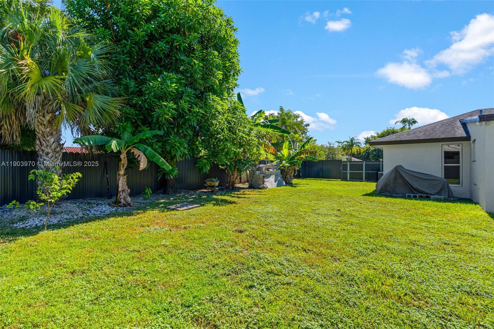 WEITZER SHAUNA MEADOWS SE - Residential