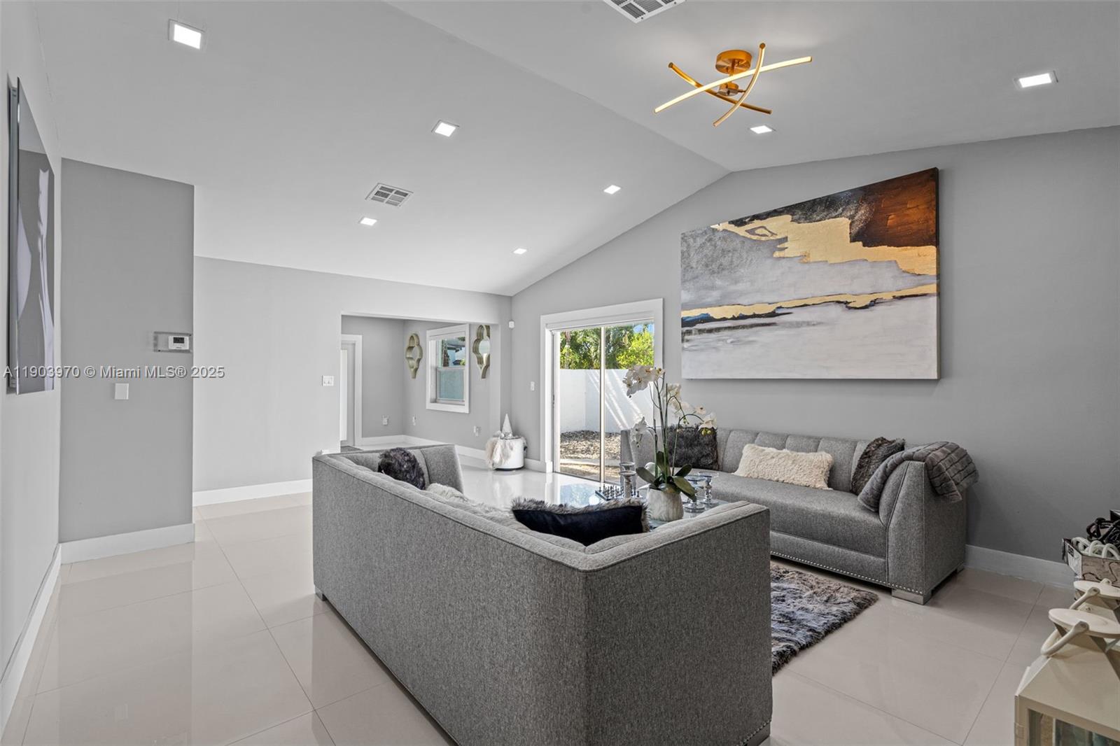 WEITZER SHAUNA MEADOWS SE - Residential