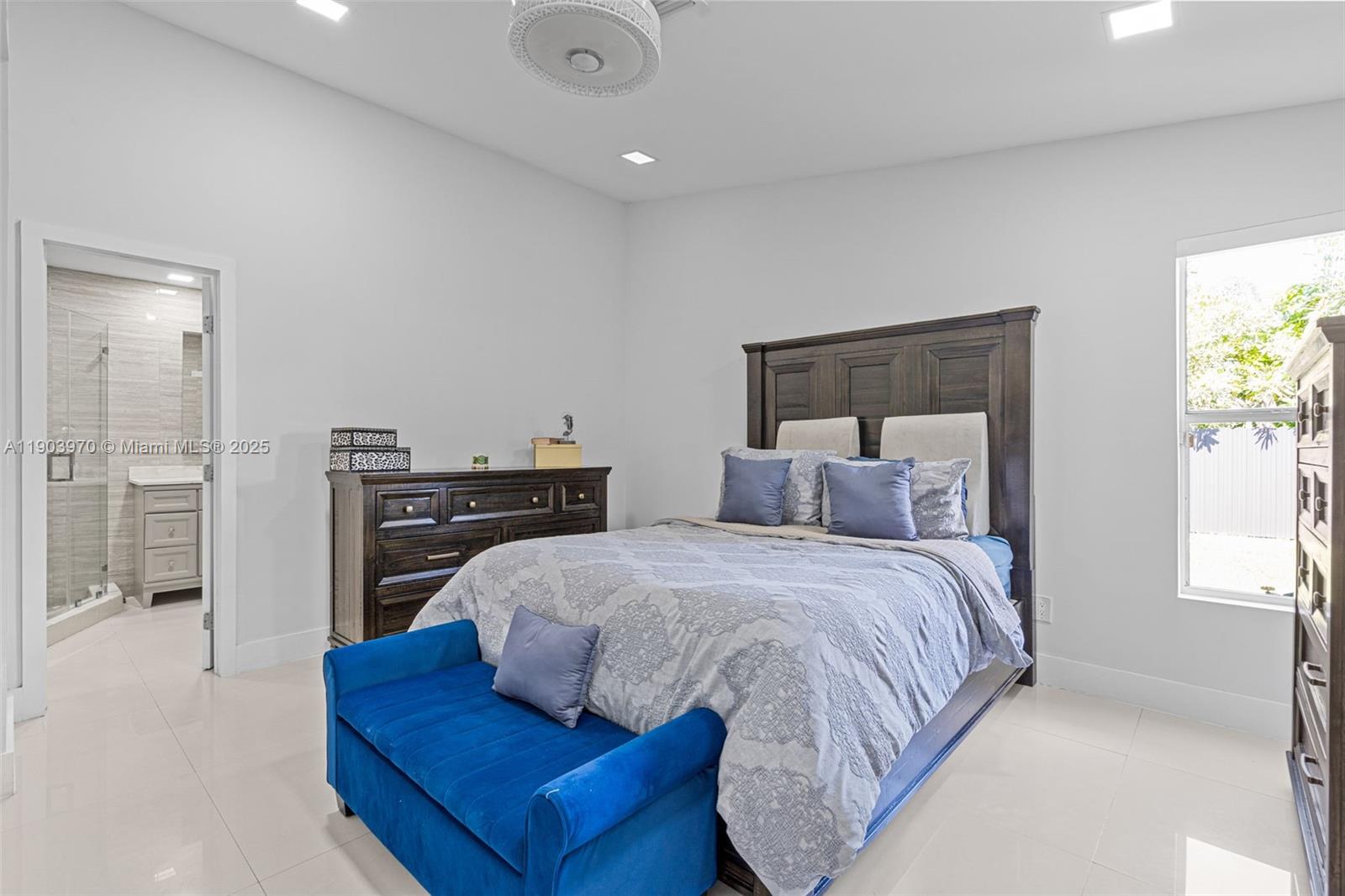 WEITZER SHAUNA MEADOWS SE - Residential