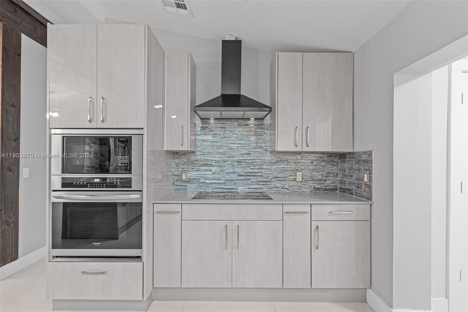 WEITZER SHAUNA MEADOWS SE - Residential