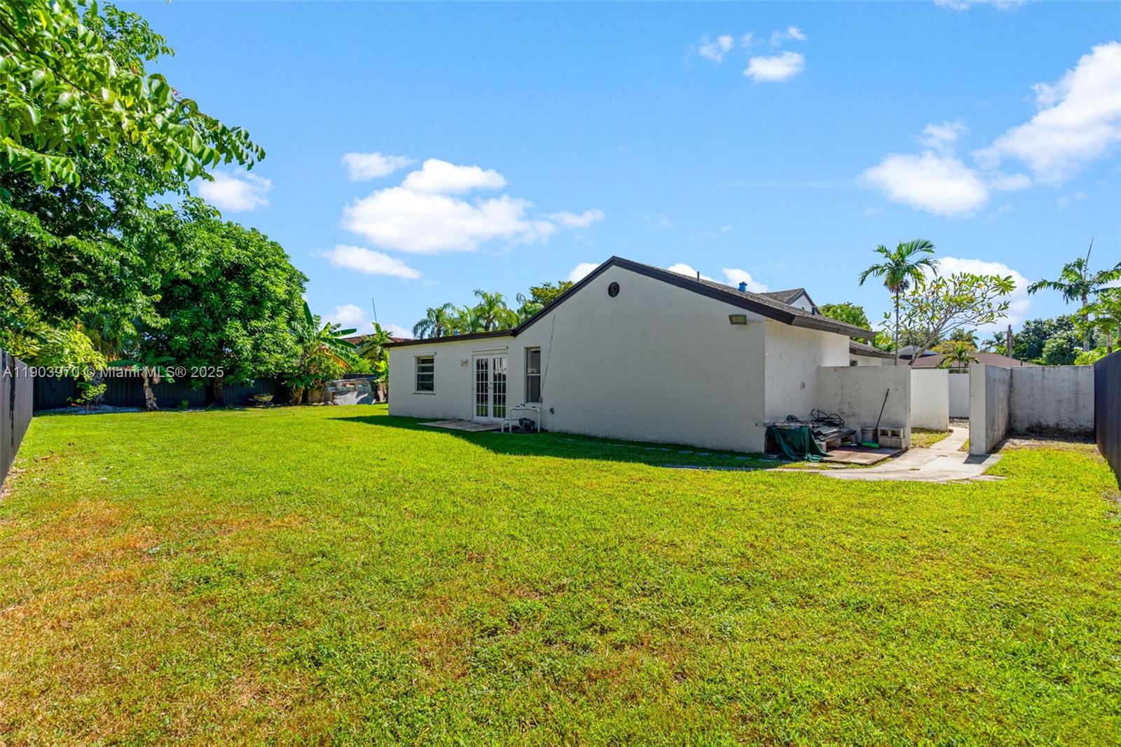 WEITZER SHAUNA MEADOWS SE - Residential