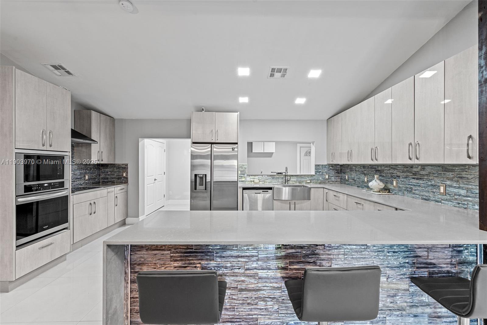 WEITZER SHAUNA MEADOWS SE - Residential