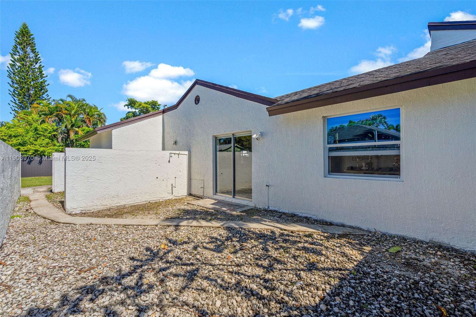 WEITZER SHAUNA MEADOWS SE - Residential