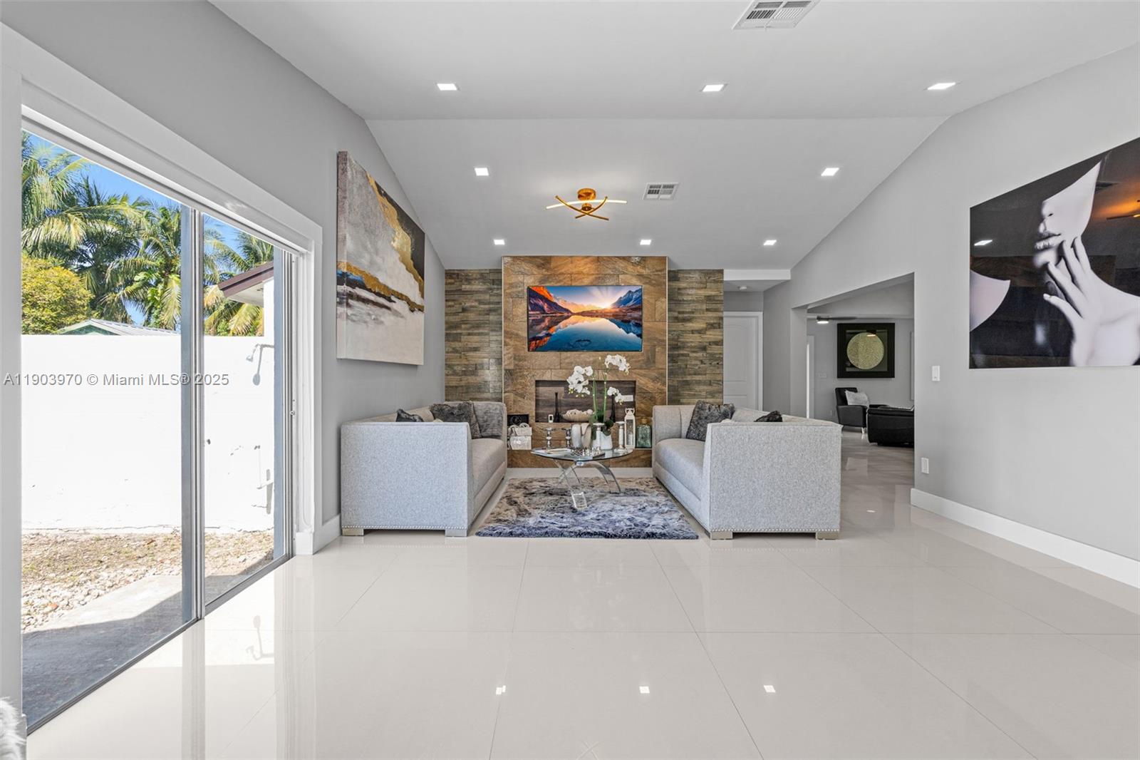 WEITZER SHAUNA MEADOWS SE - Residential