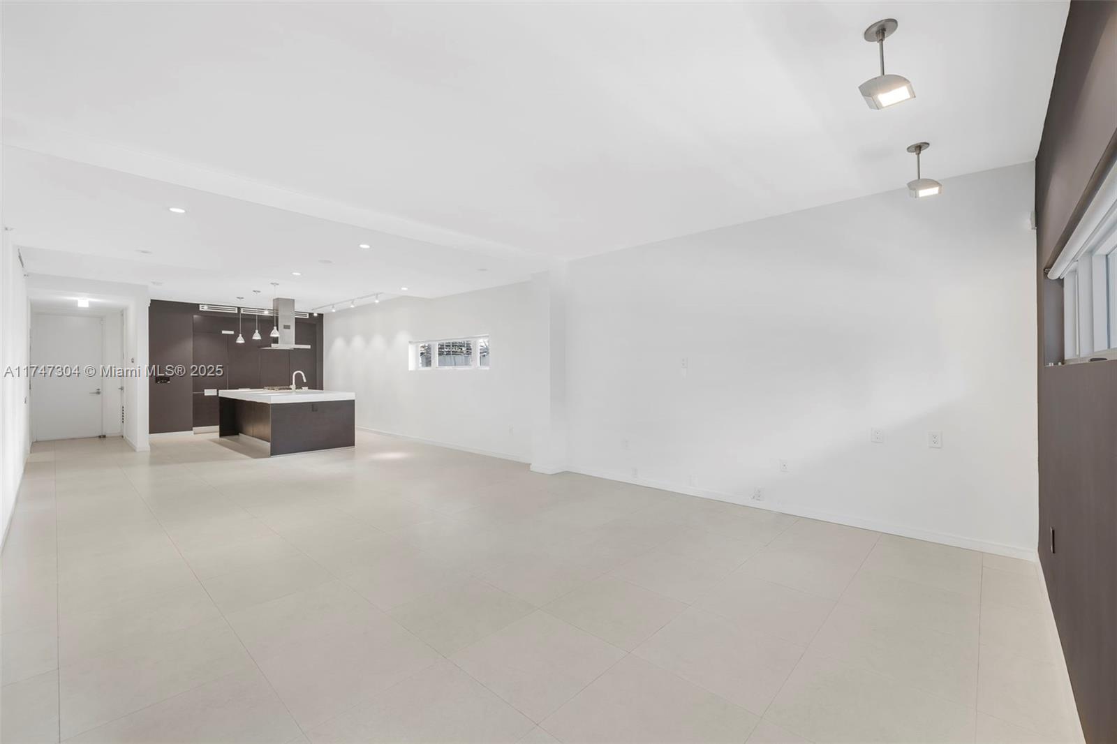 340 Jefferson Ave 1
