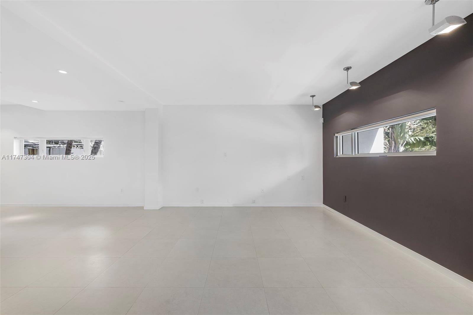 340 Jefferson Ave 1