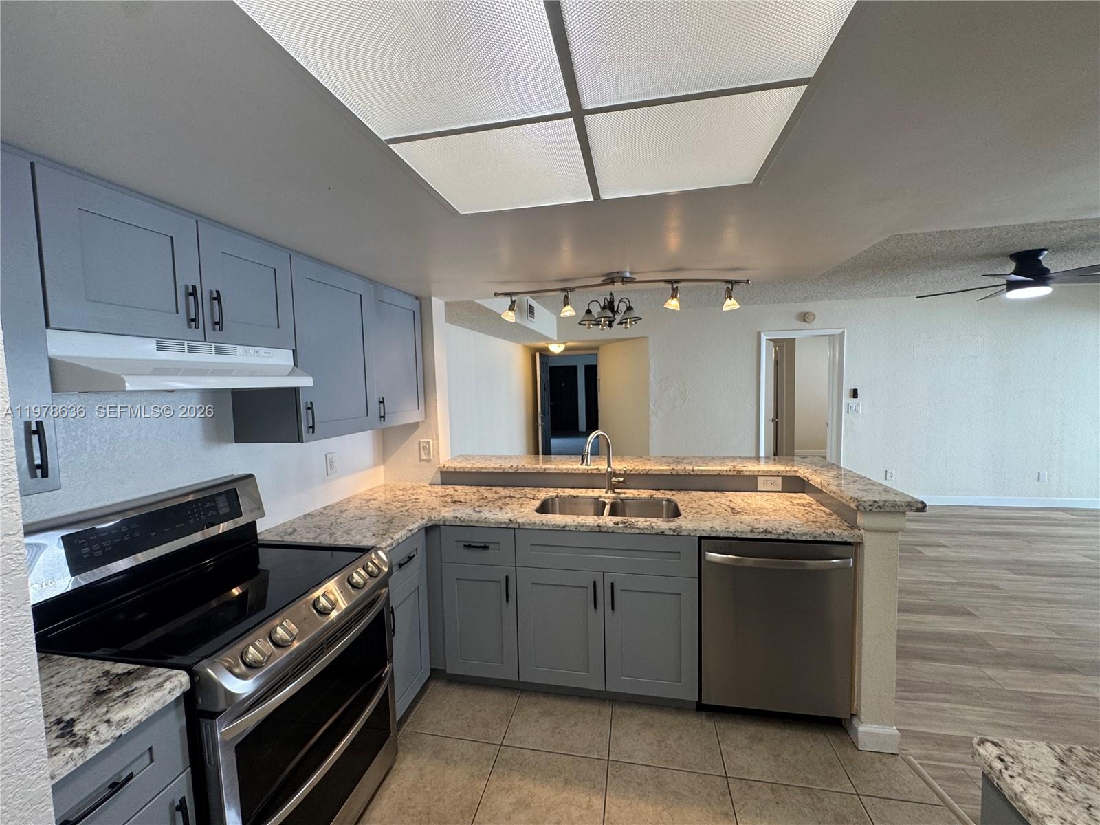 VISCONTI CONDO - Residential Lease